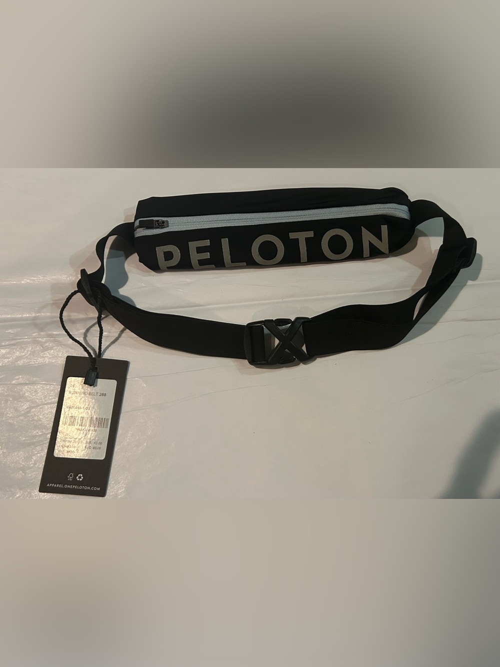 Peloton Run Belt exterior zippered pocket, adjustable strap